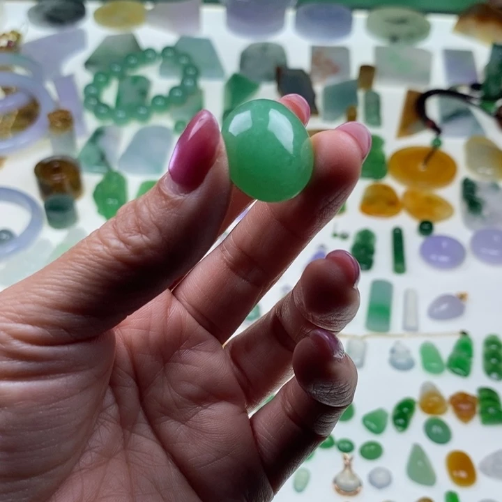 翡翠未镶嵌挂件天然翡翠