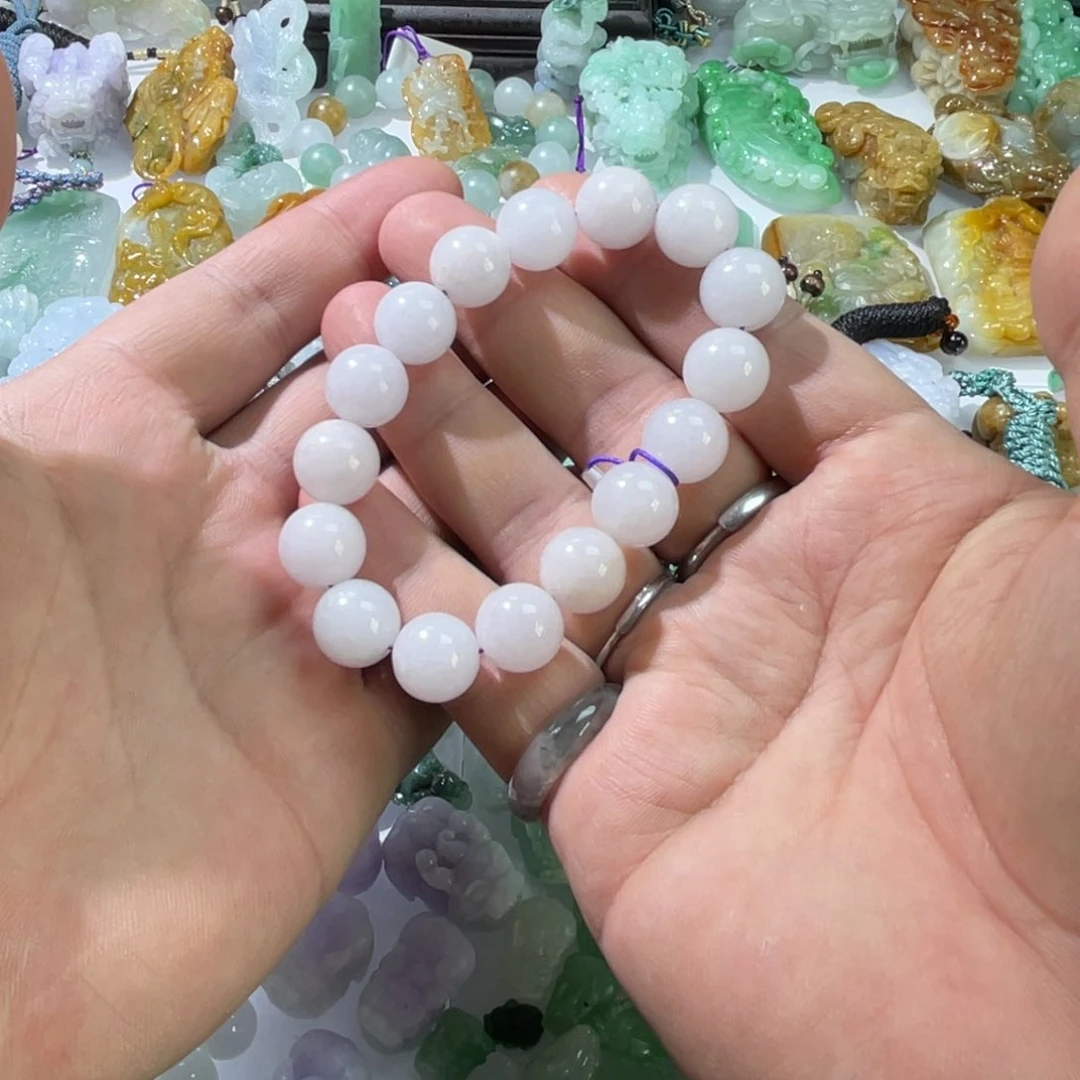 翡翠颈饰未镶嵌天然