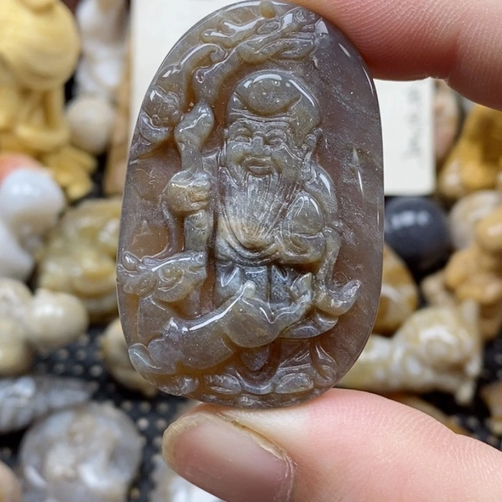 颈饰未镶嵌硅化珊瑚（珊瑚玉）