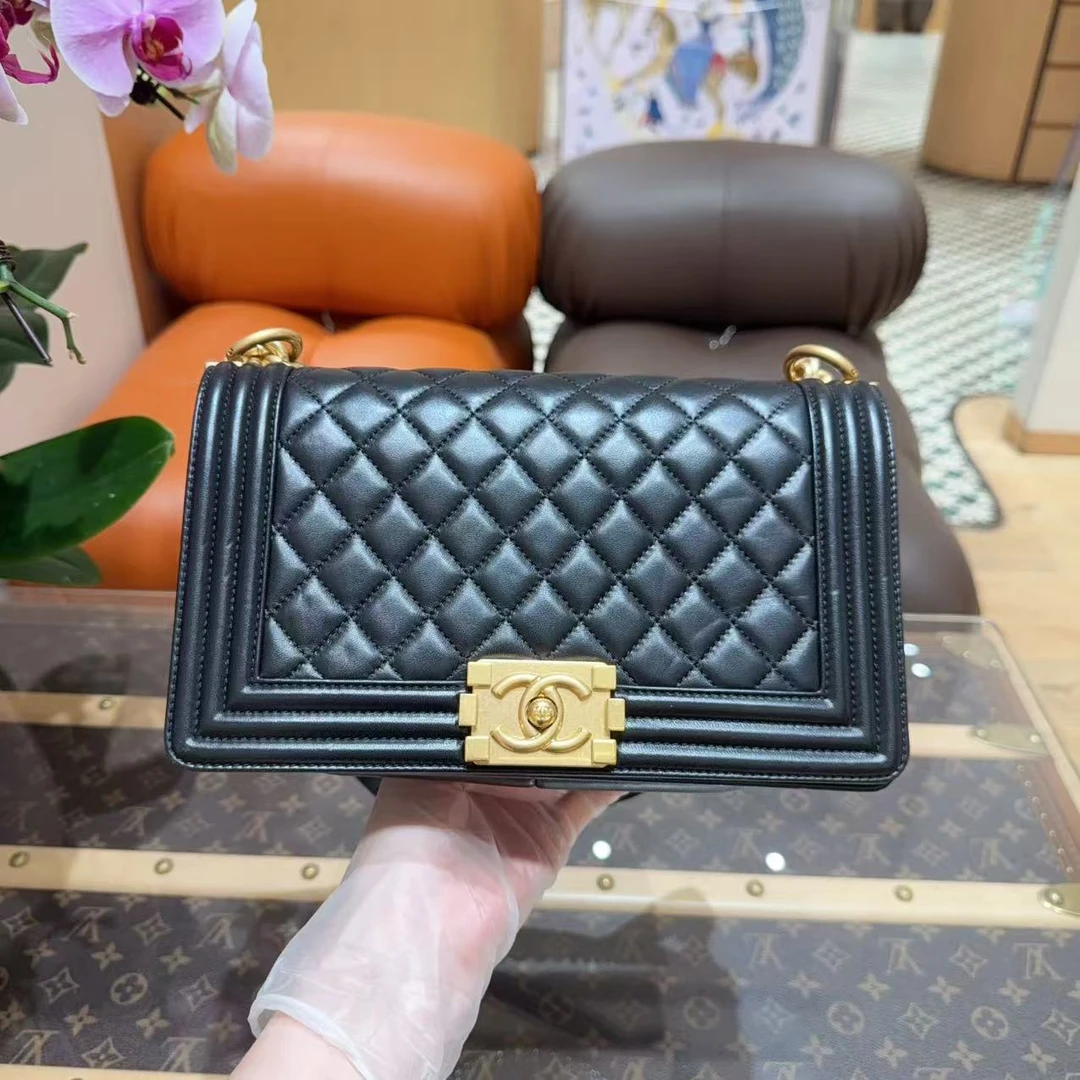 99新 Chanel/香奈儿 Leboy黑金 羊皮中号单肩斜挎包！24开！