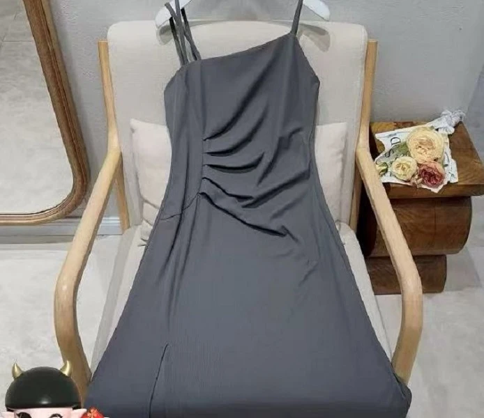 2182#女士吊带简约褶皱连衣裙显瘦气质时尚性感夏季法式收腰无袖