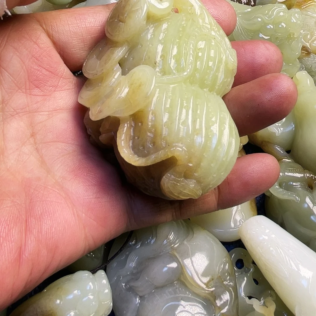 和田玉吊坠(不含链)未镶嵌自**星