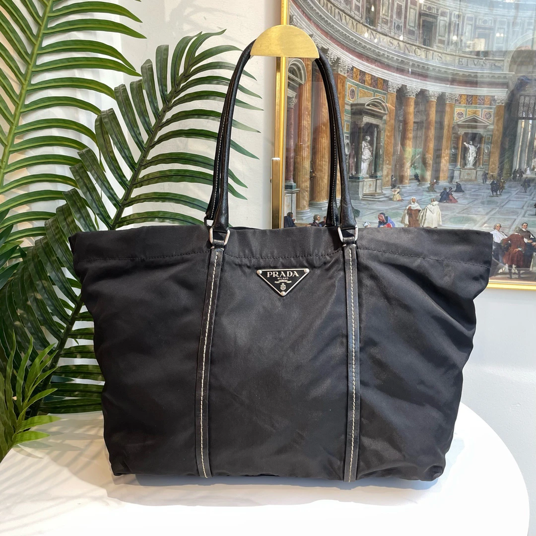 95新 Prada/普拉达 御古屋/43273/黑银托特包