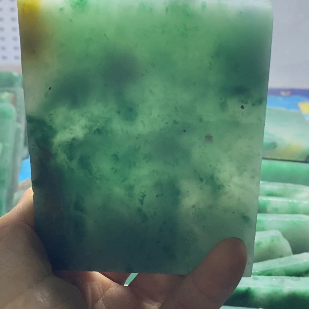 叶***子定制石英质玉（非洲翠）天然非州翠手镯