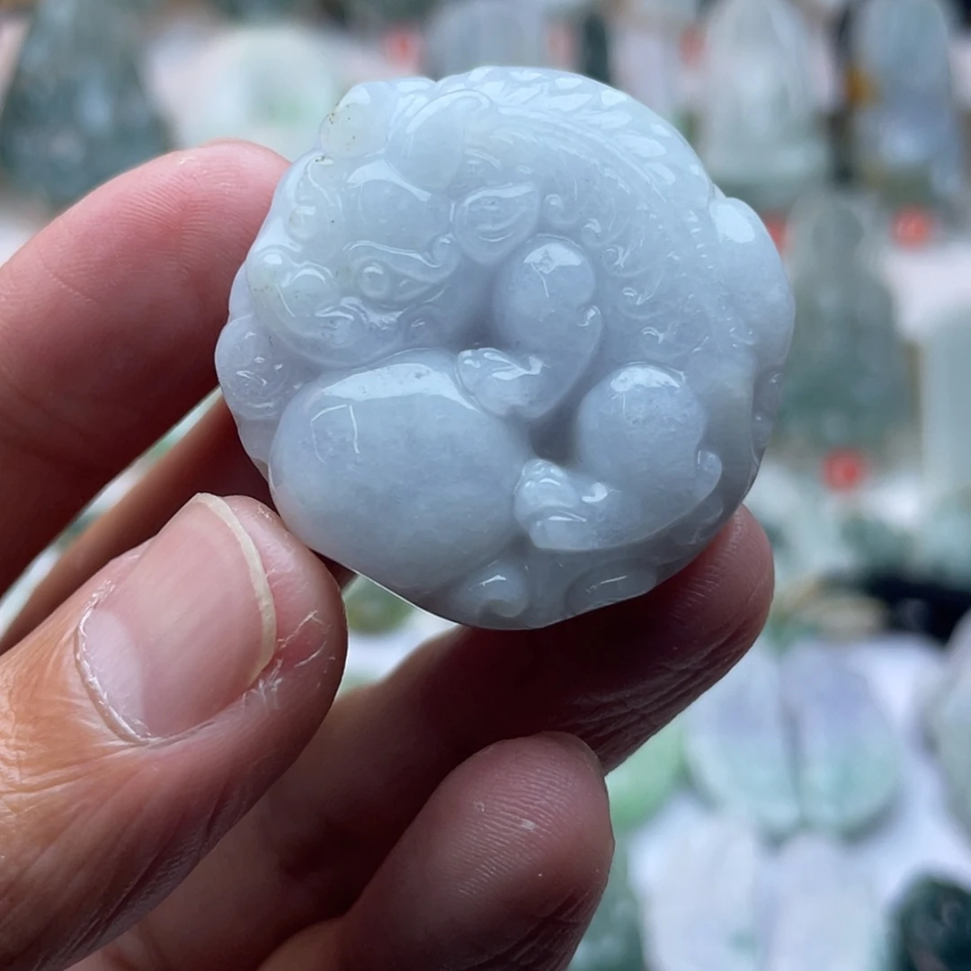 【闪购商品】颈饰未镶嵌翡翠抱球貔貅