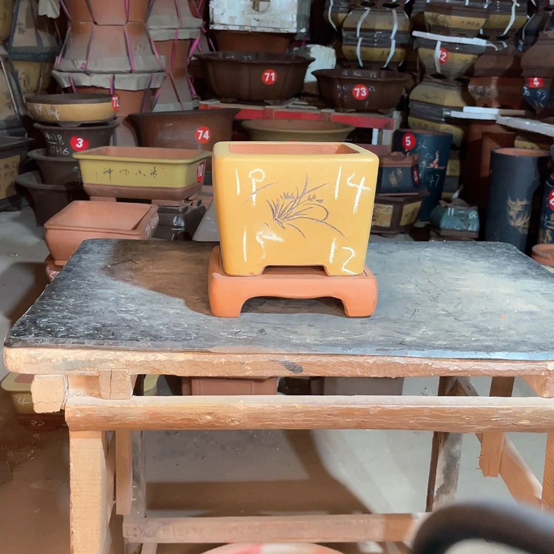 紫砂花盆四方盆一个