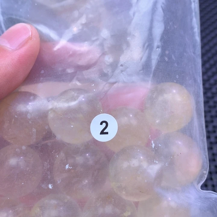 未镶嵌颈饰水晶都**苑
