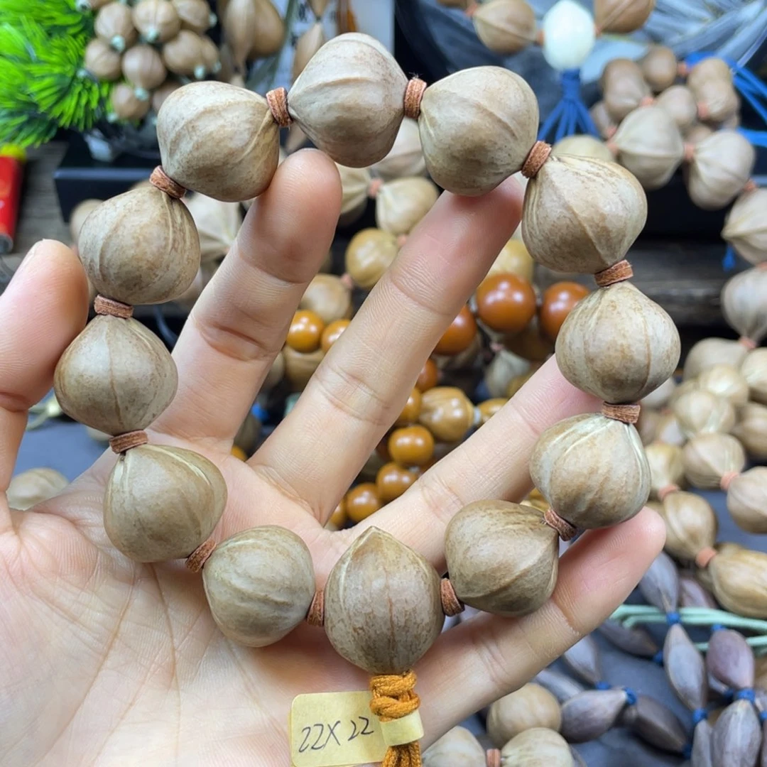 佛***子橄榄核吊坠22x22红核