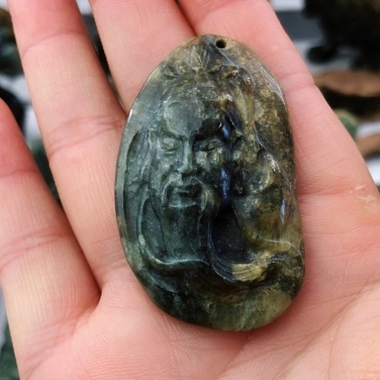 未镶嵌岫岩河磨玉（透闪石质玉）挂件