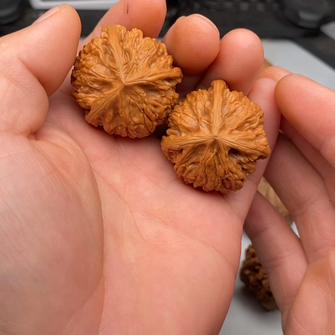 超***工文玩核桃把件36文山三棱