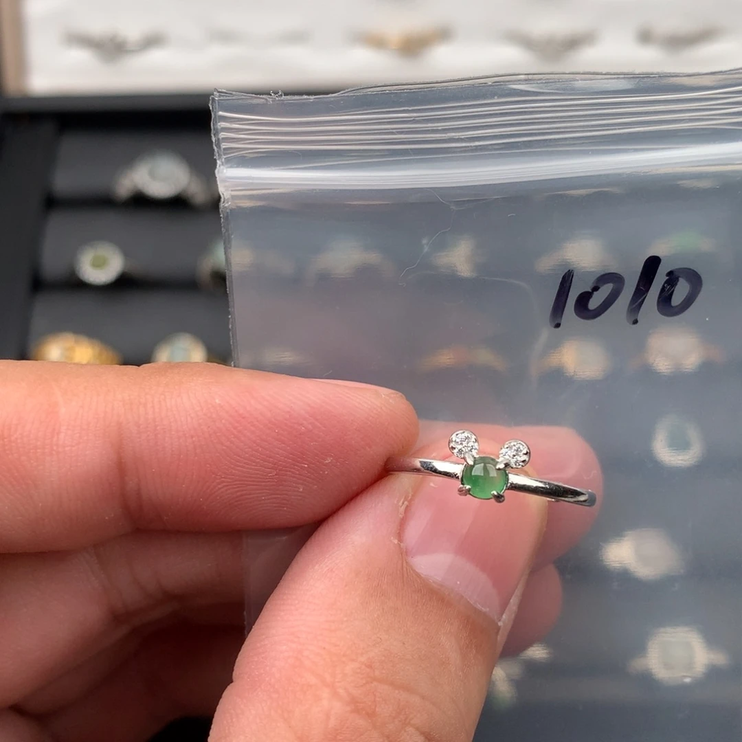 翡翠未镶嵌戒圈1010