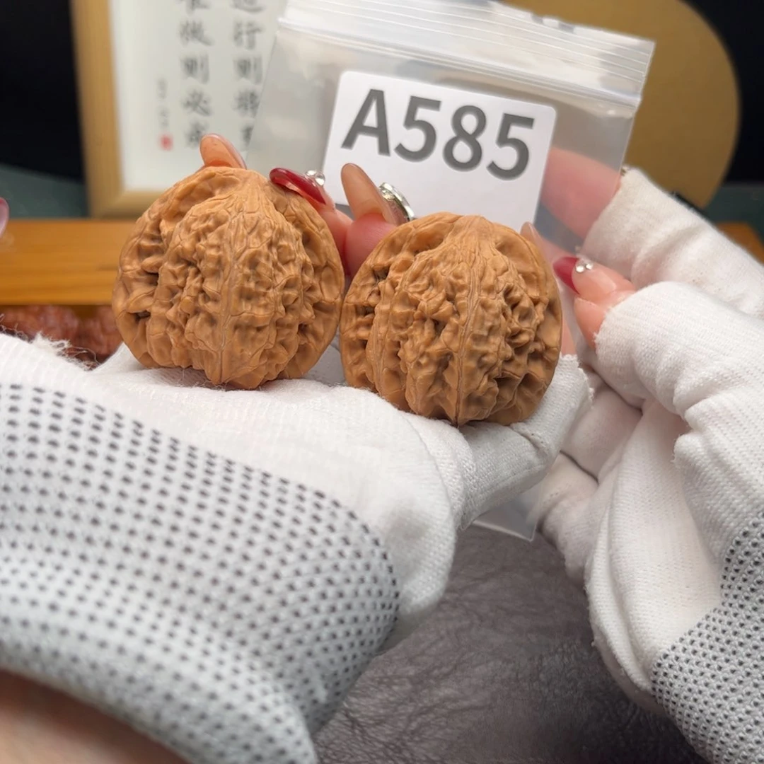 文玩核桃把件41望月a 585