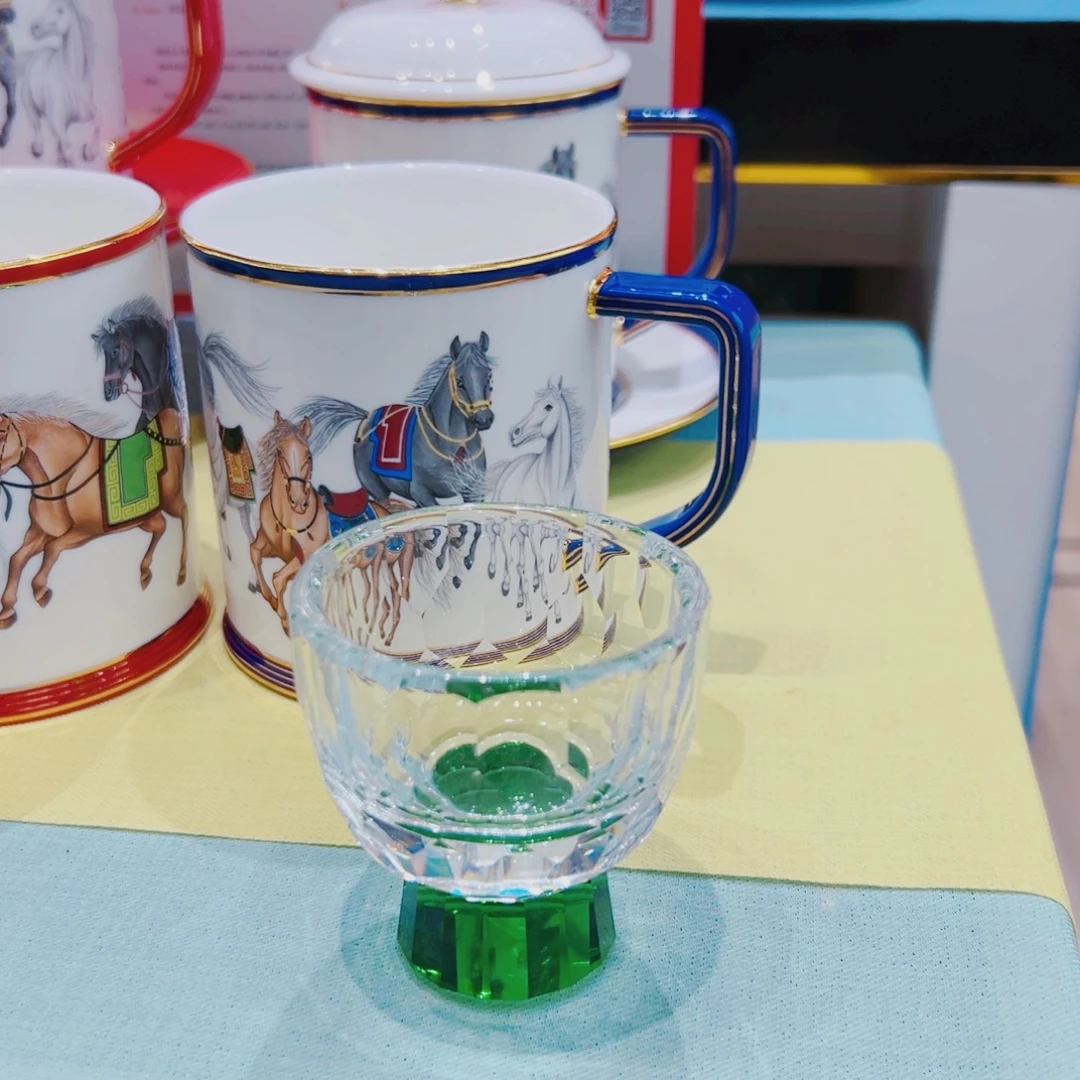 玻璃杯玻璃杯玻璃杯