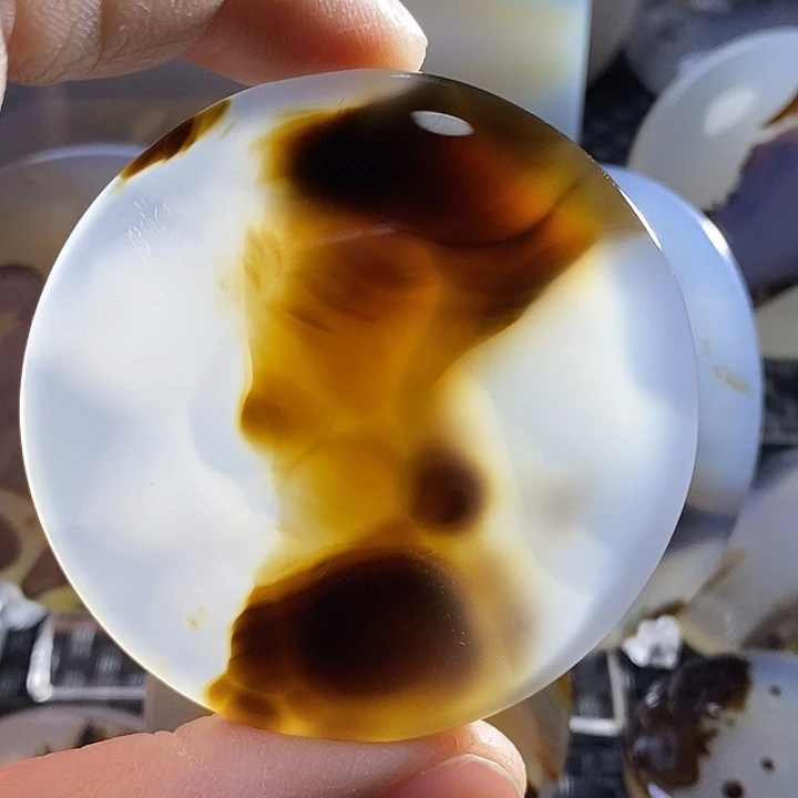 未镶嵌颈饰玛瑙/玉髓一*田