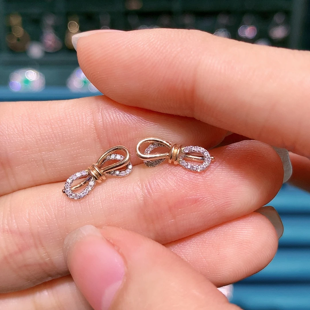 【闪购商品】钻石耳饰18K金镶嵌耳钉