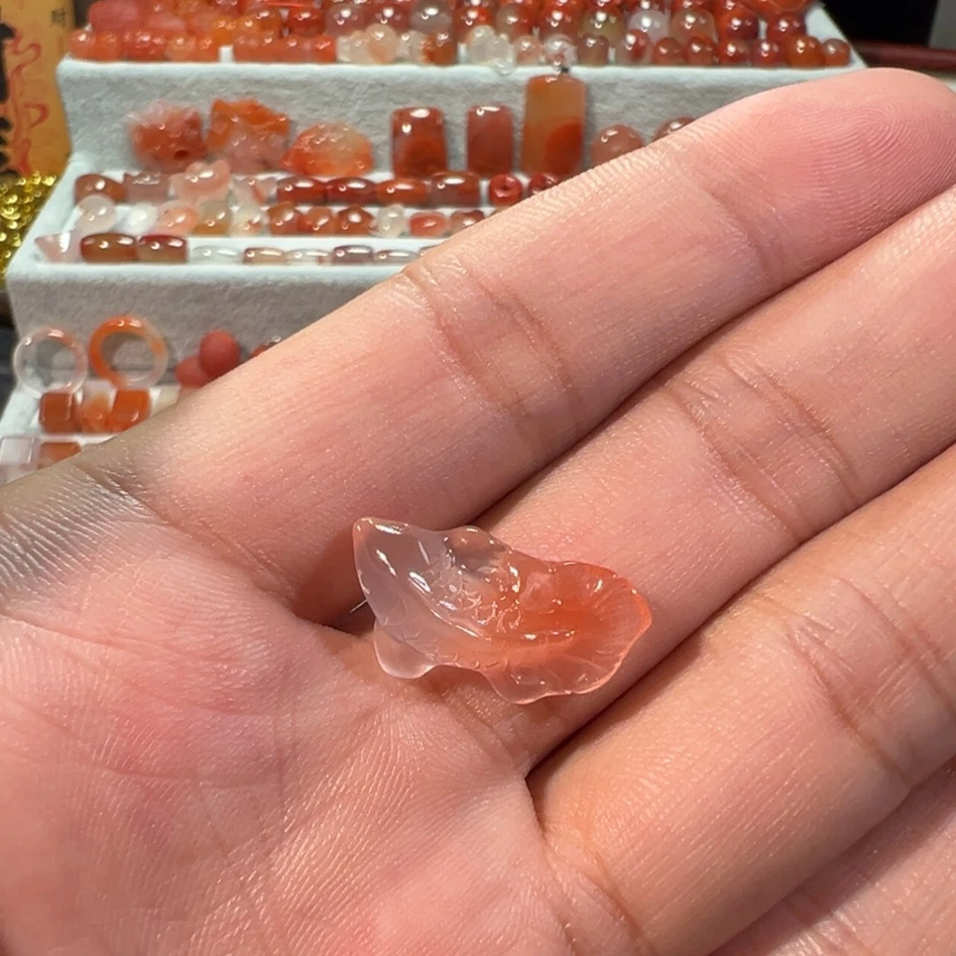 南红玛瑙川料未镶嵌锦鲤1