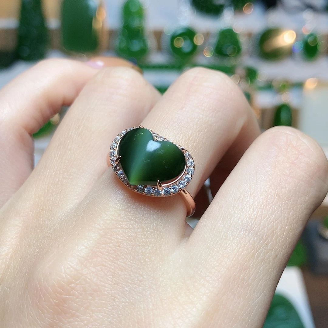 未镶嵌戒指和田玉