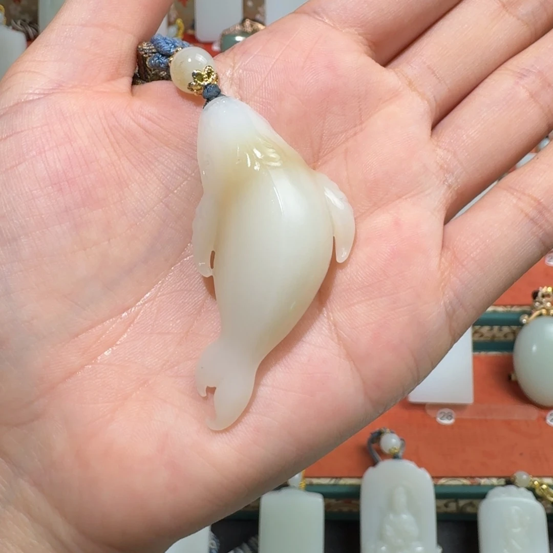 风***时和田玉未镶嵌颈饰