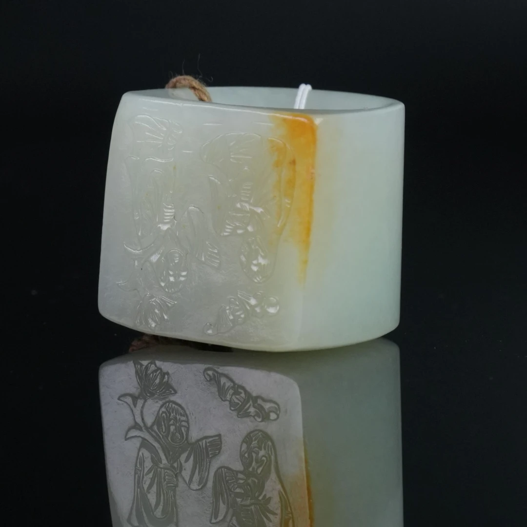 lot13986 10317 20世纪前期 玉扳指 46.75g