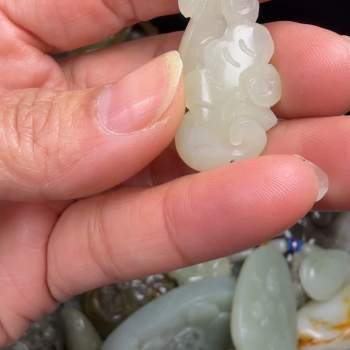 和田玉未镶嵌珠宝奇石