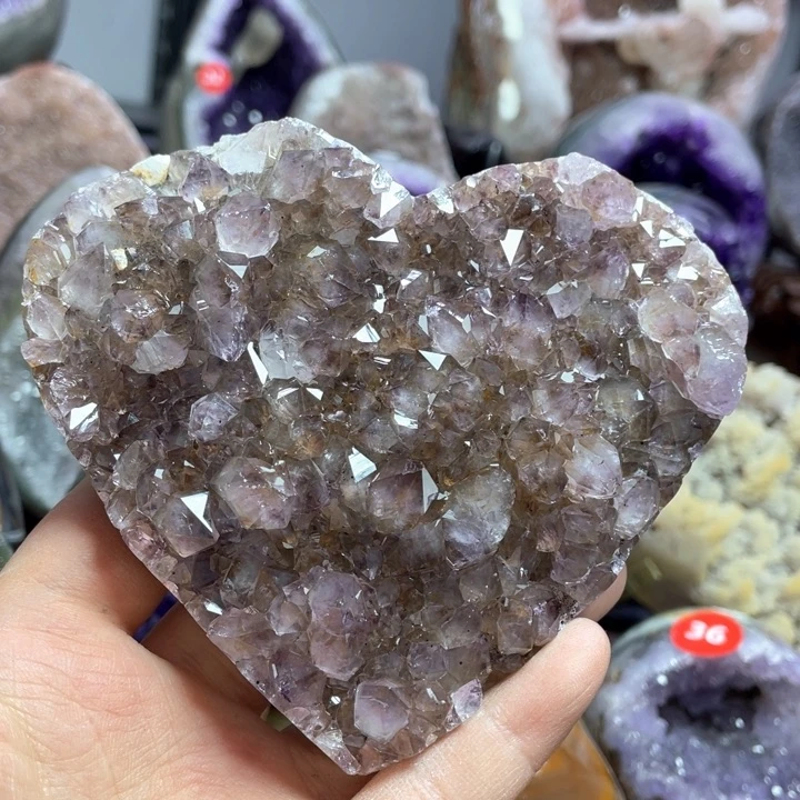 水晶摆件未镶嵌捡漏