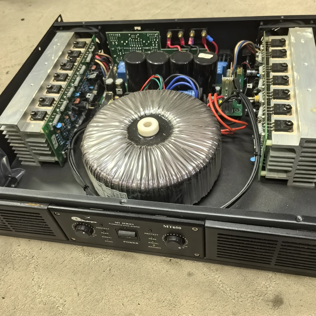 9新  以下，翡翠MT650功放一台，单边650w。不包邮