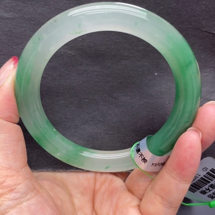 石英质玉未镶嵌手镯55/56