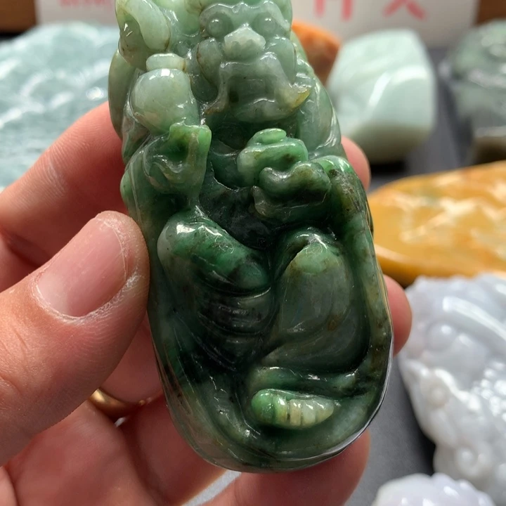 翡翠未镶嵌颈饰保真天然a货翡翠