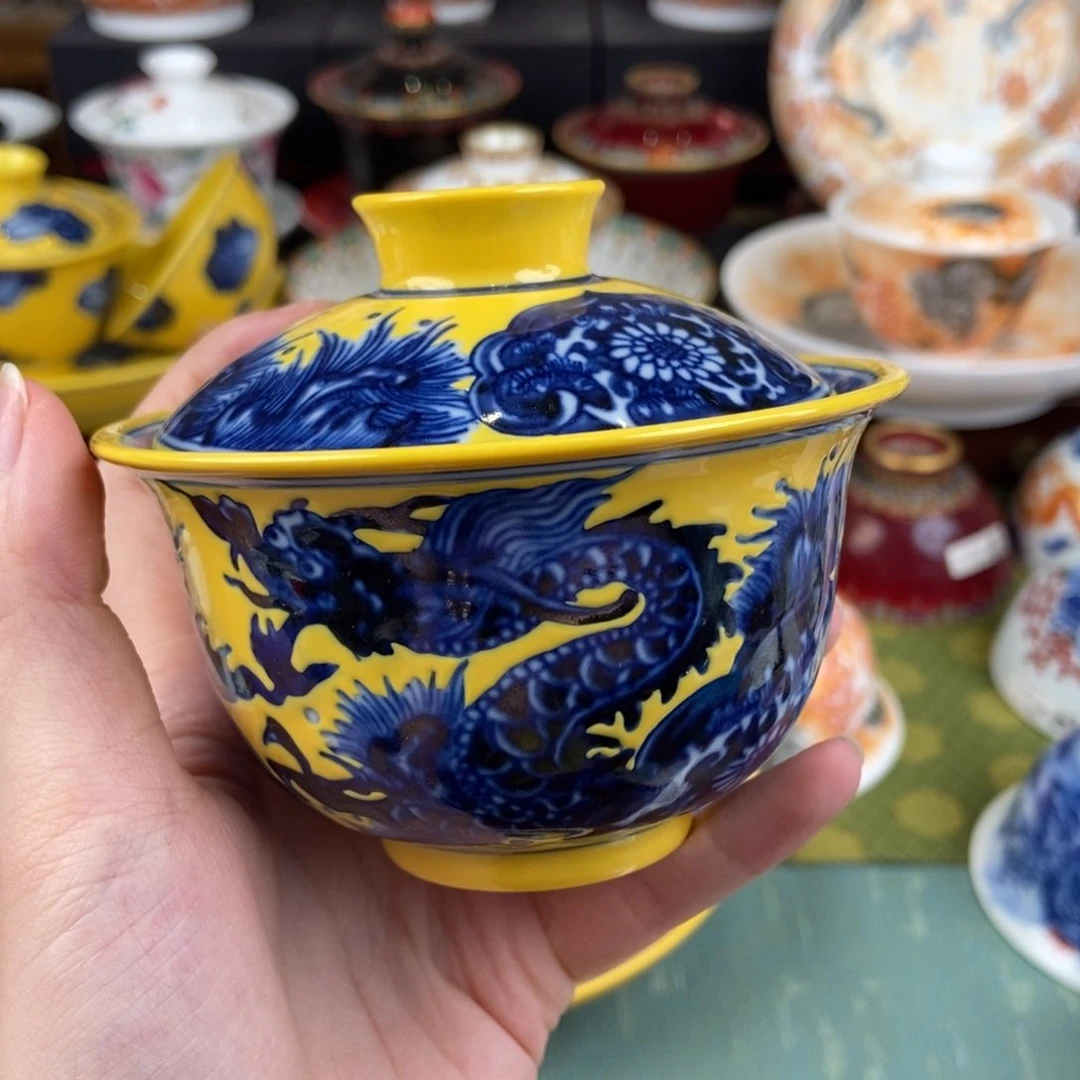 陶瓷的设计师是一个