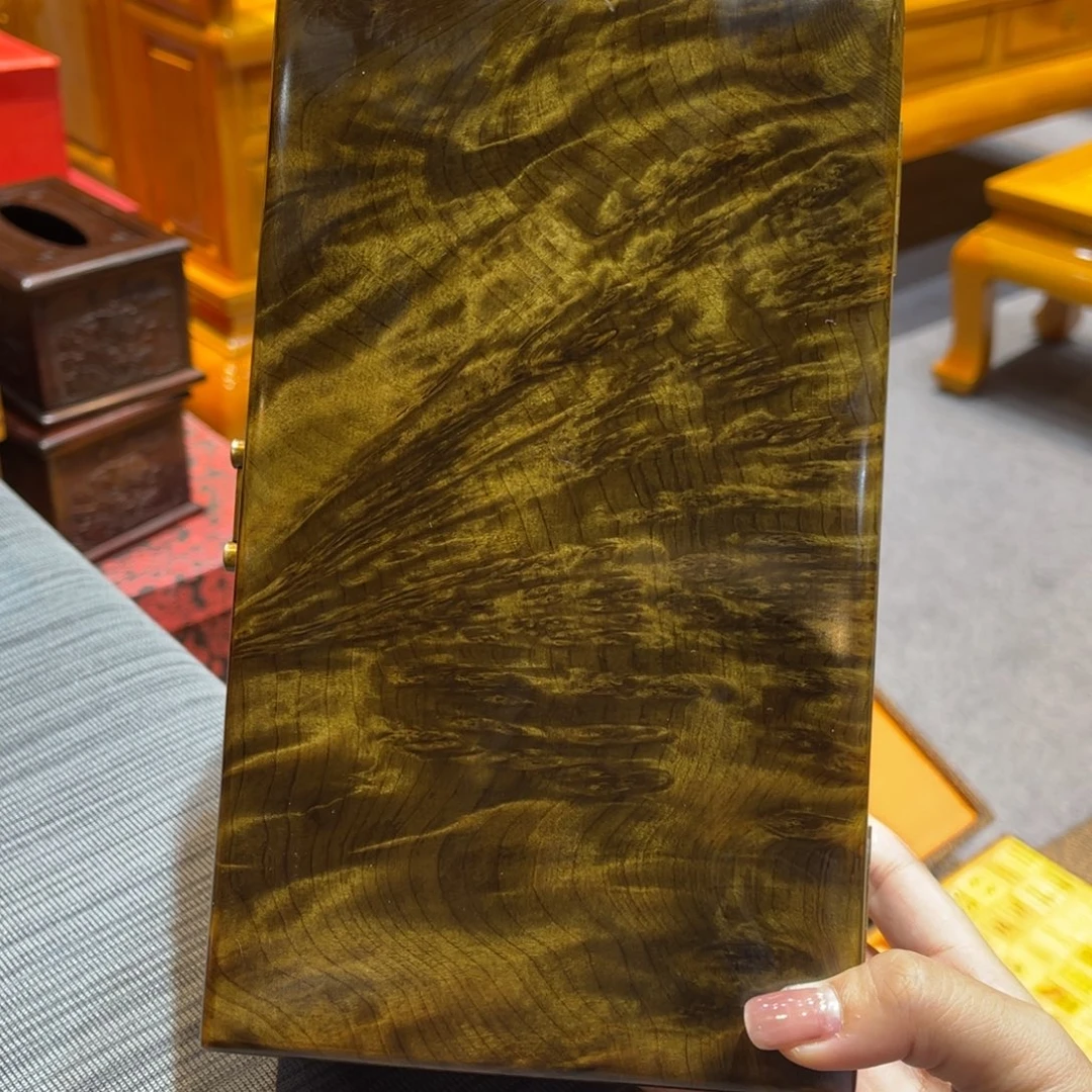 成套家具紫檀木类，阴沉首饰盒