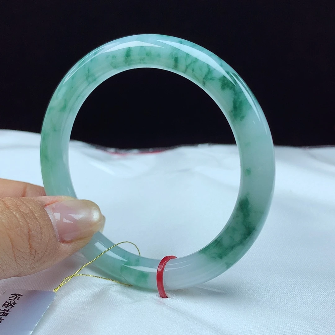 翡翠手镯未镶嵌55圈 2458