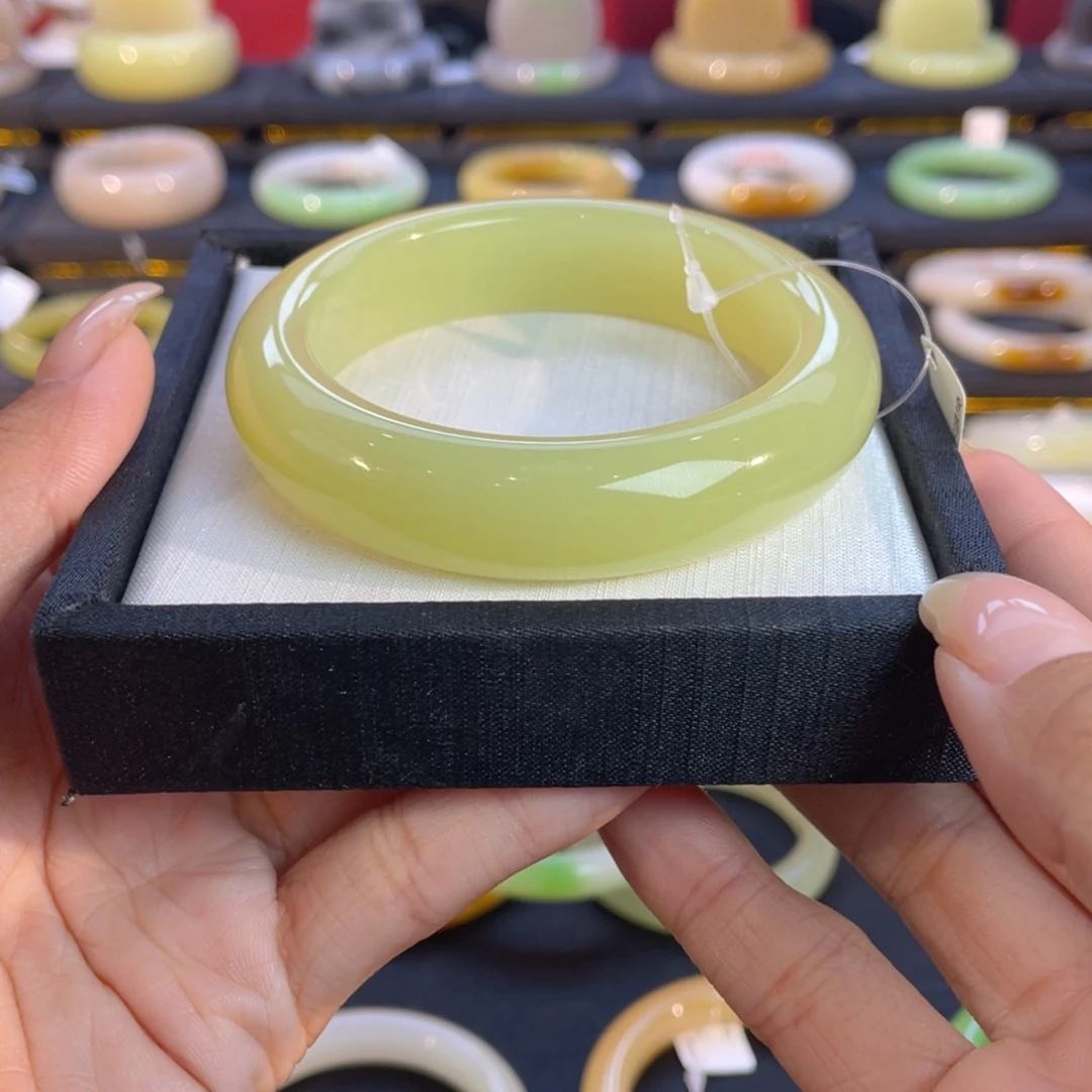 和田玉手镯未镶嵌B****u