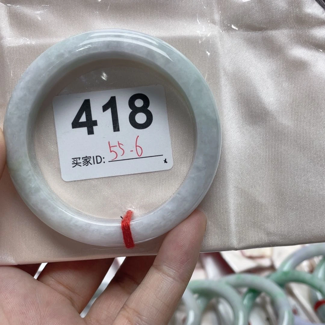 翡翠手镯未镶嵌418有裂