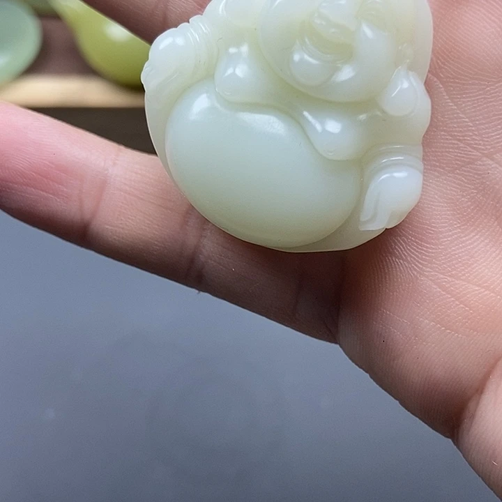 和田玉(糖玉)未镶嵌颈饰