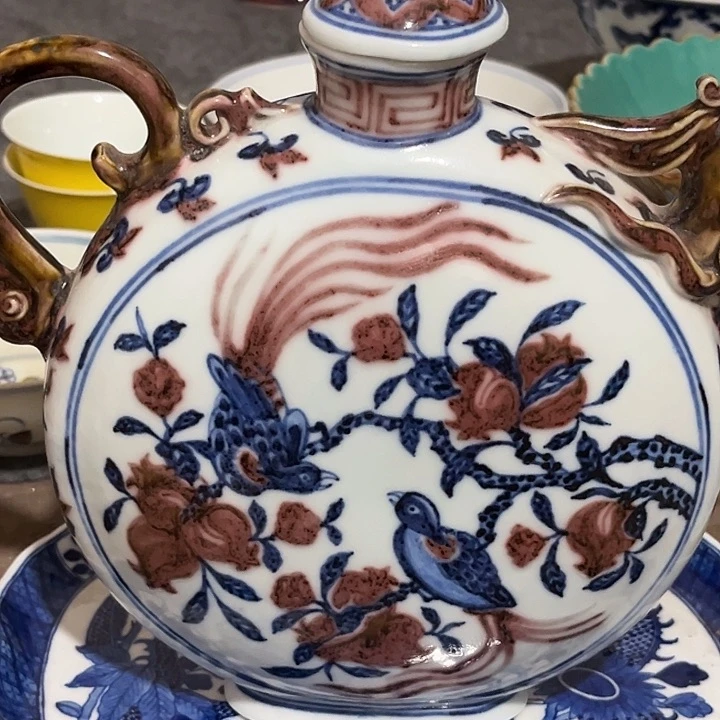 摆件蔡****说青花里釉红扁瓶