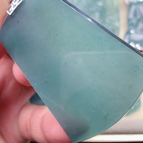 【闪购商品】翡翠颈饰18K金镶嵌天然翡翠