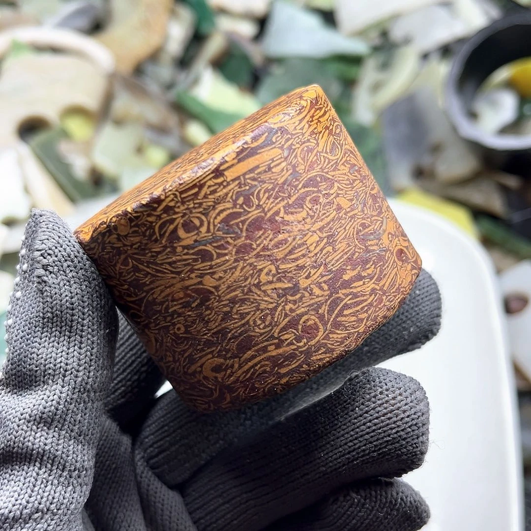 颈饰未镶嵌石英岩玉