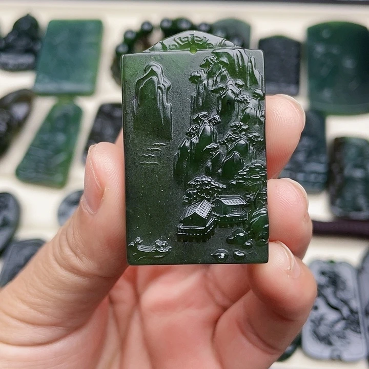 蛇纹石玉未镶嵌挂件泰山玉山水牌