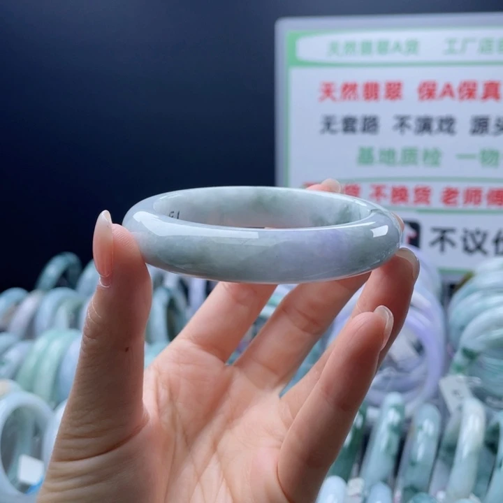 翡翠未镶嵌手镯正