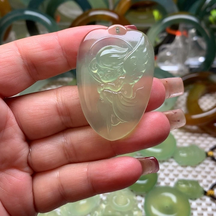 蛇纹石玉挂坠未镶嵌