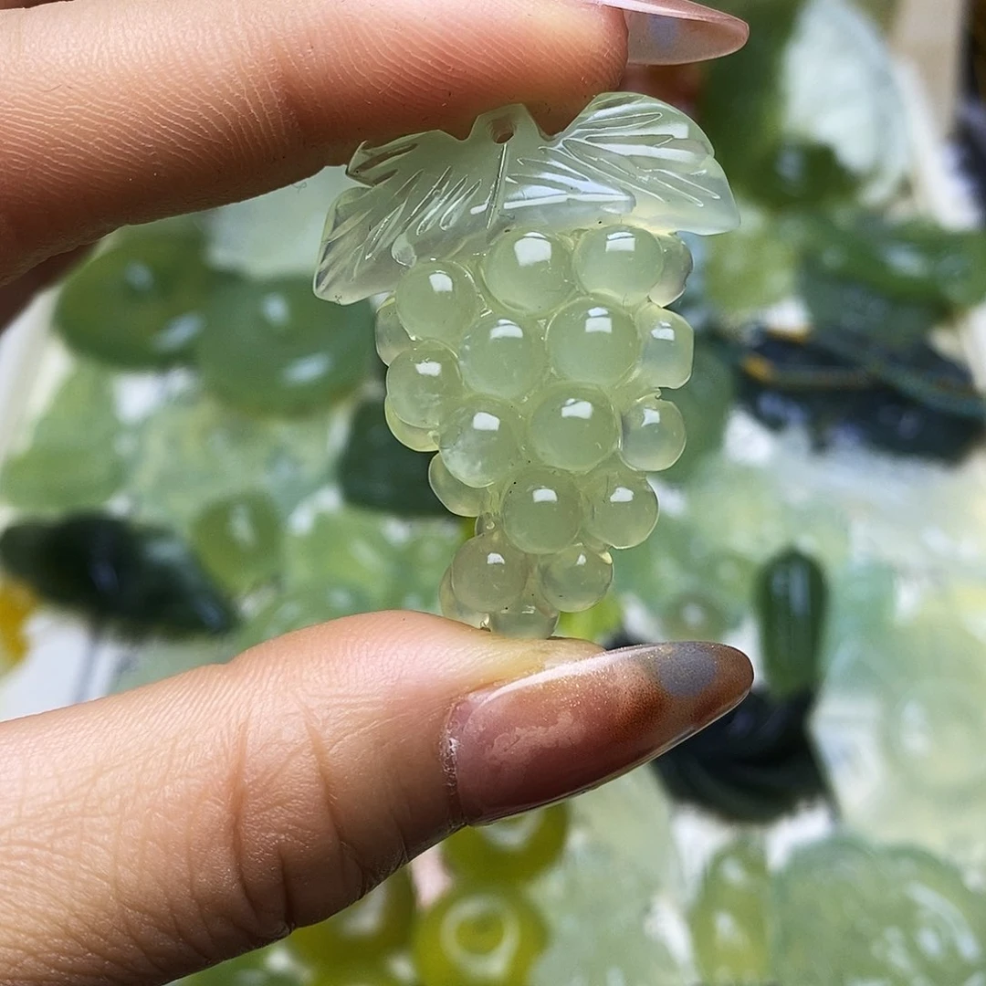 未镶嵌蛇纹石玉颈饰