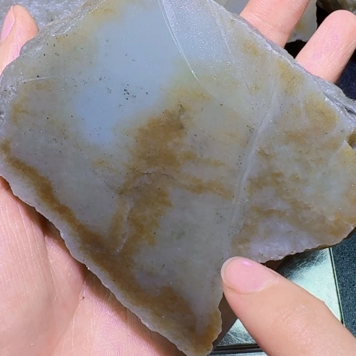 未镶嵌和田玉（糖玉）珠宝半成品