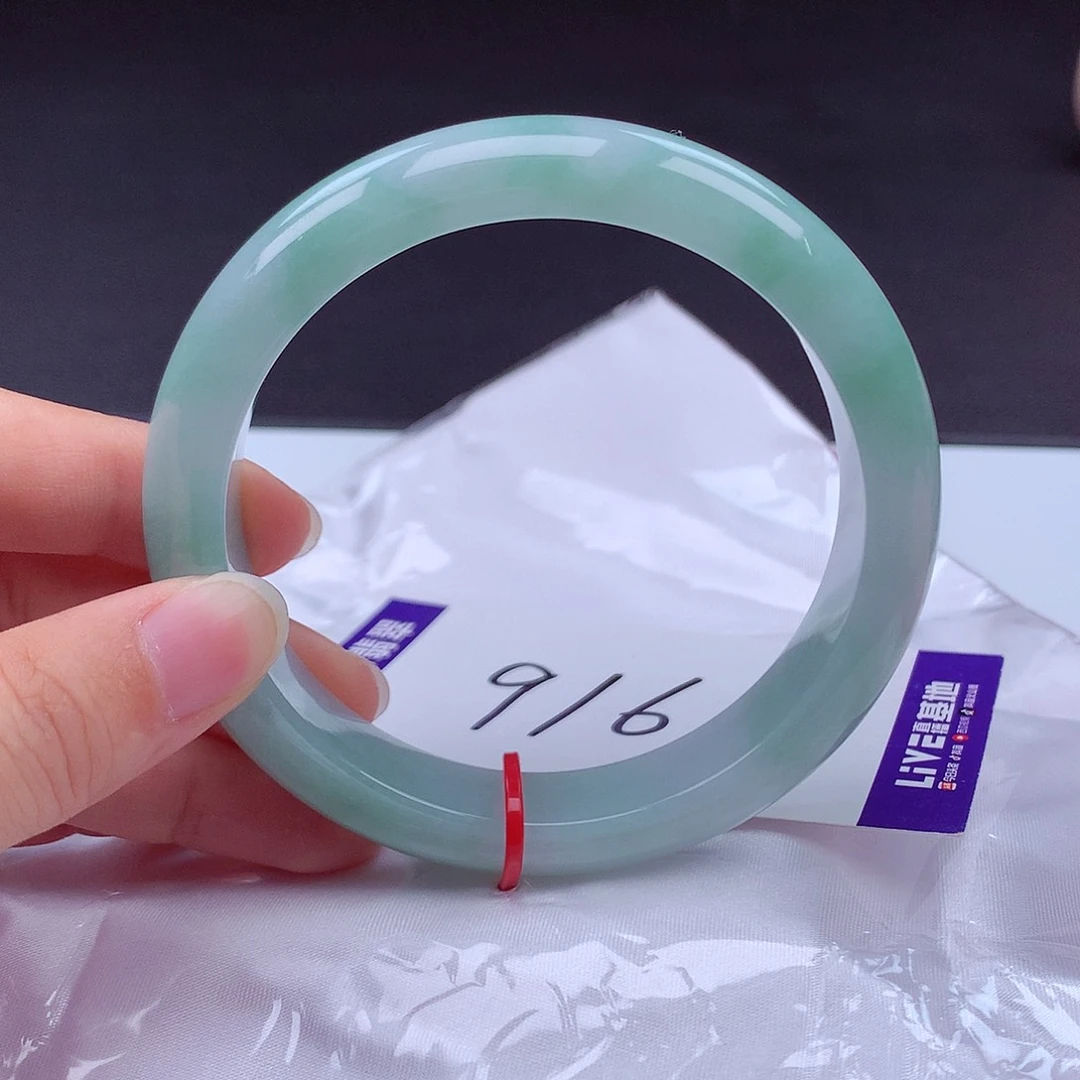 翡翠手镯未镶嵌61圈817010