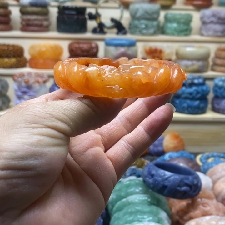 未镶嵌手镯石英质玉