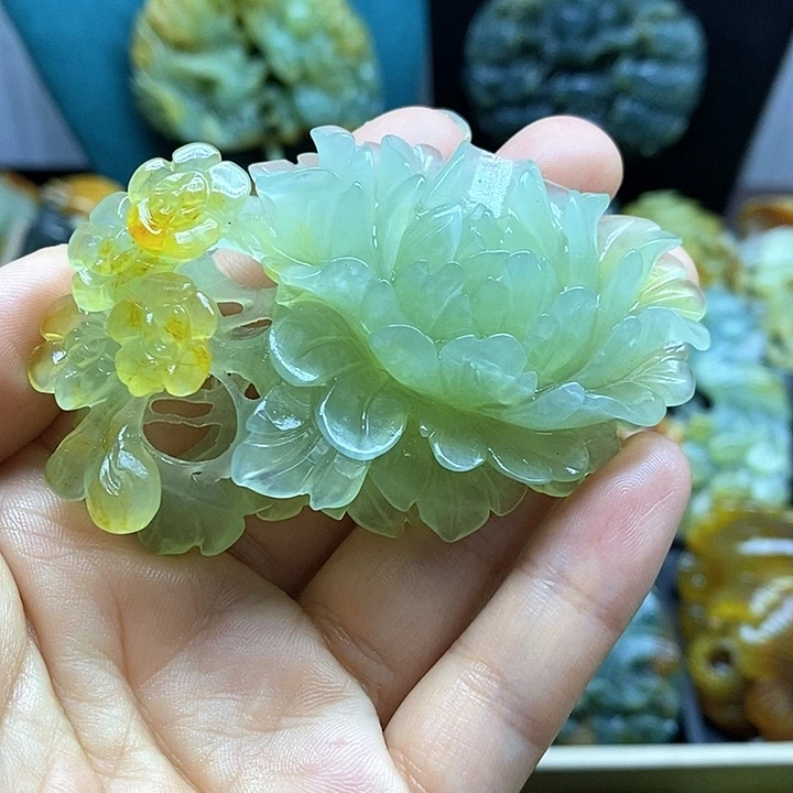 未镶嵌蛇纹石玉挂件