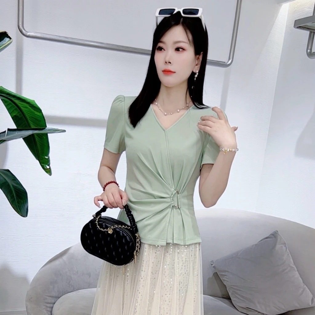 A8370修身显瘦T恤女夏季新款收腰小衫设计感V领百搭上衣