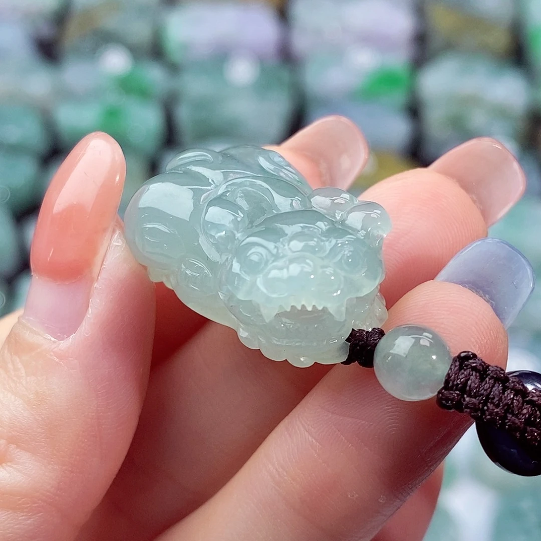 颈饰未镶嵌翡翠天然