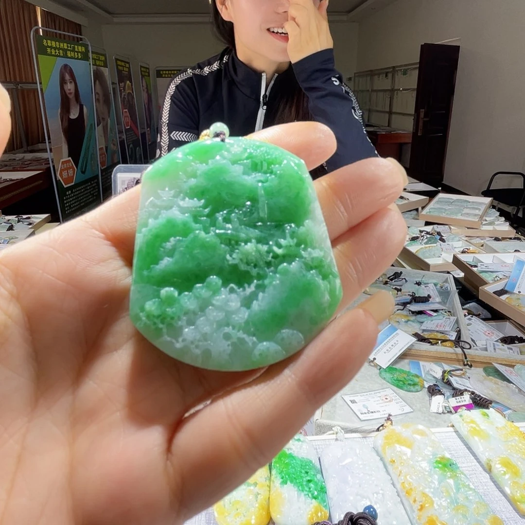 翡翠戒指未镶嵌一个