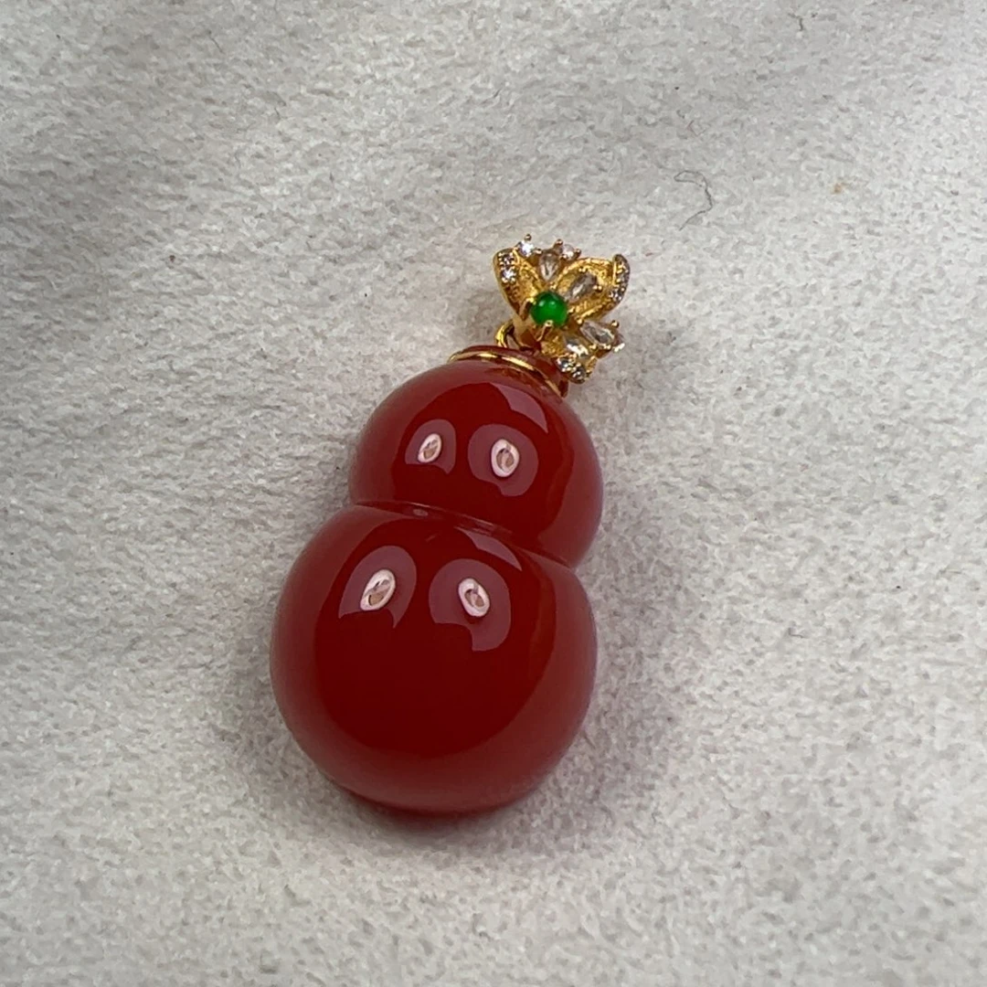 18K金镶嵌吊坠南红玛瑙游*酱