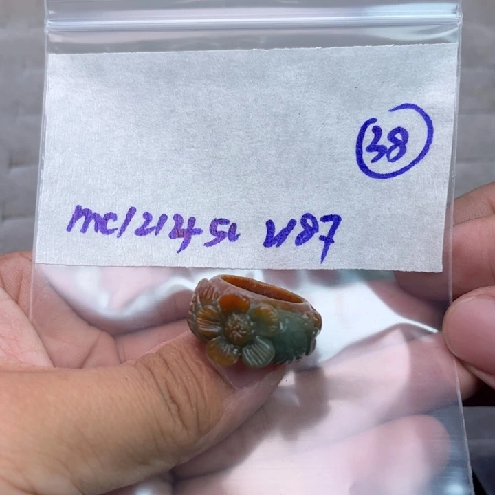 定制翡翠未镶嵌不退不换